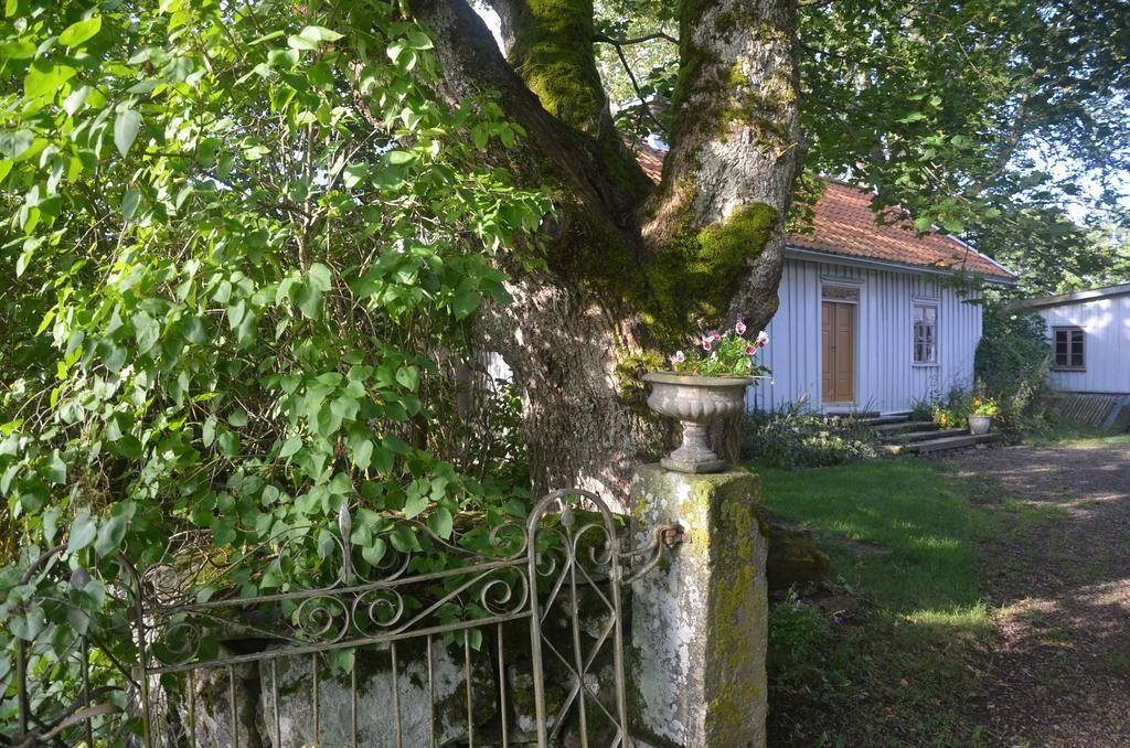 Sätuna Naestegarden Bed & Breakfast المظهر الخارجي الصورة